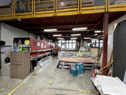 E9 Premium (D27), Factory #558738971